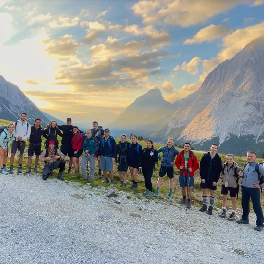 Wanderung bei Sonnenaufgang