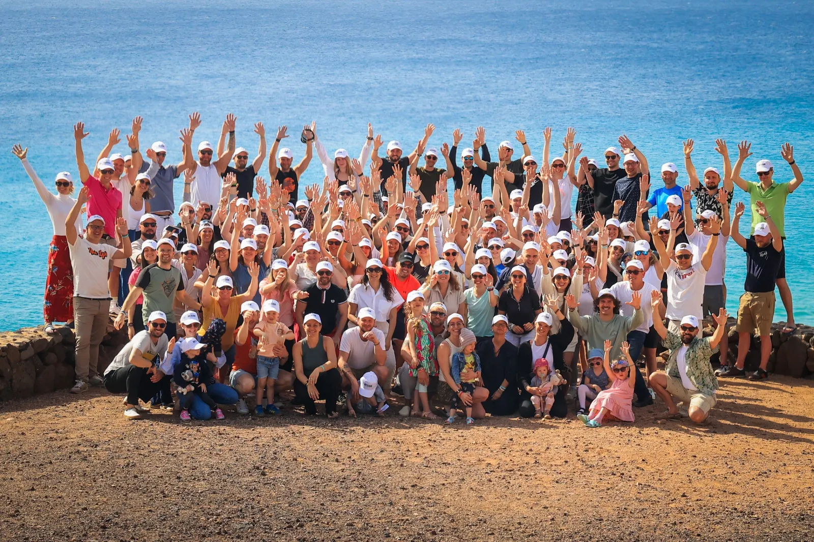 Die komplette Gruppe am Strand von Fuerteventura